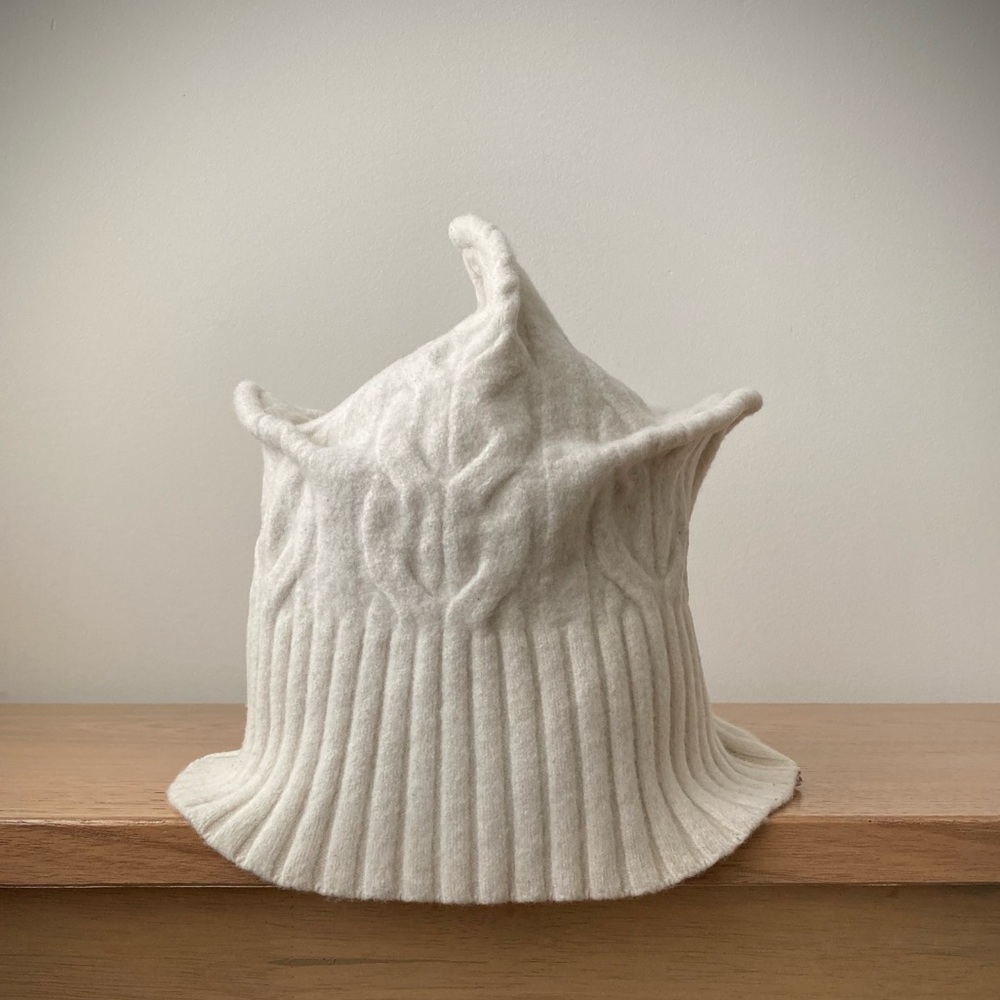 joodito origami crown merino wool sweater hat bucket beanie cap cable knit ivory